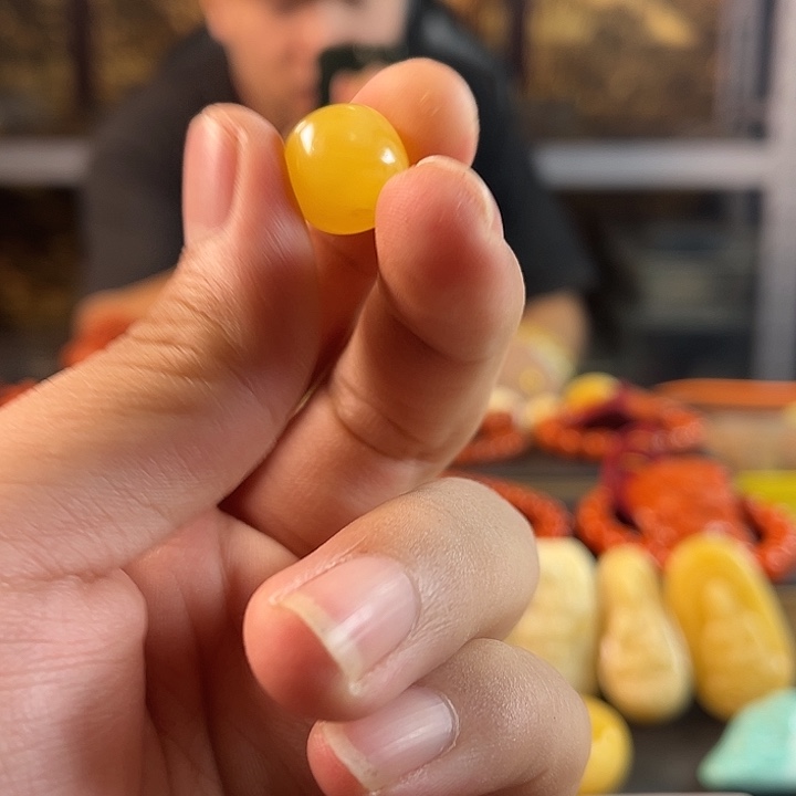 琥珀裸石未镶嵌蜜蜡配饰