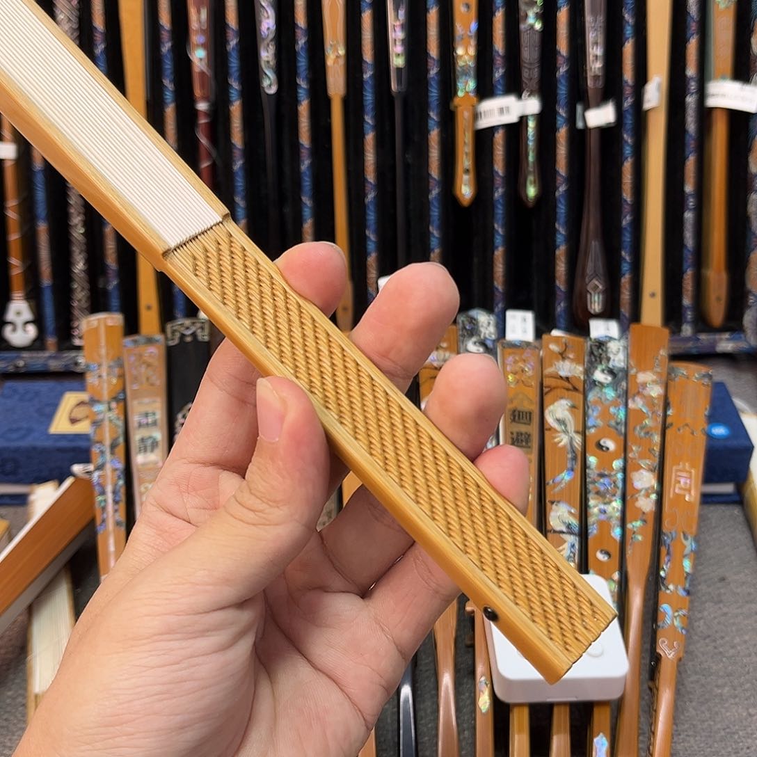 扇子须*纯手工制作的