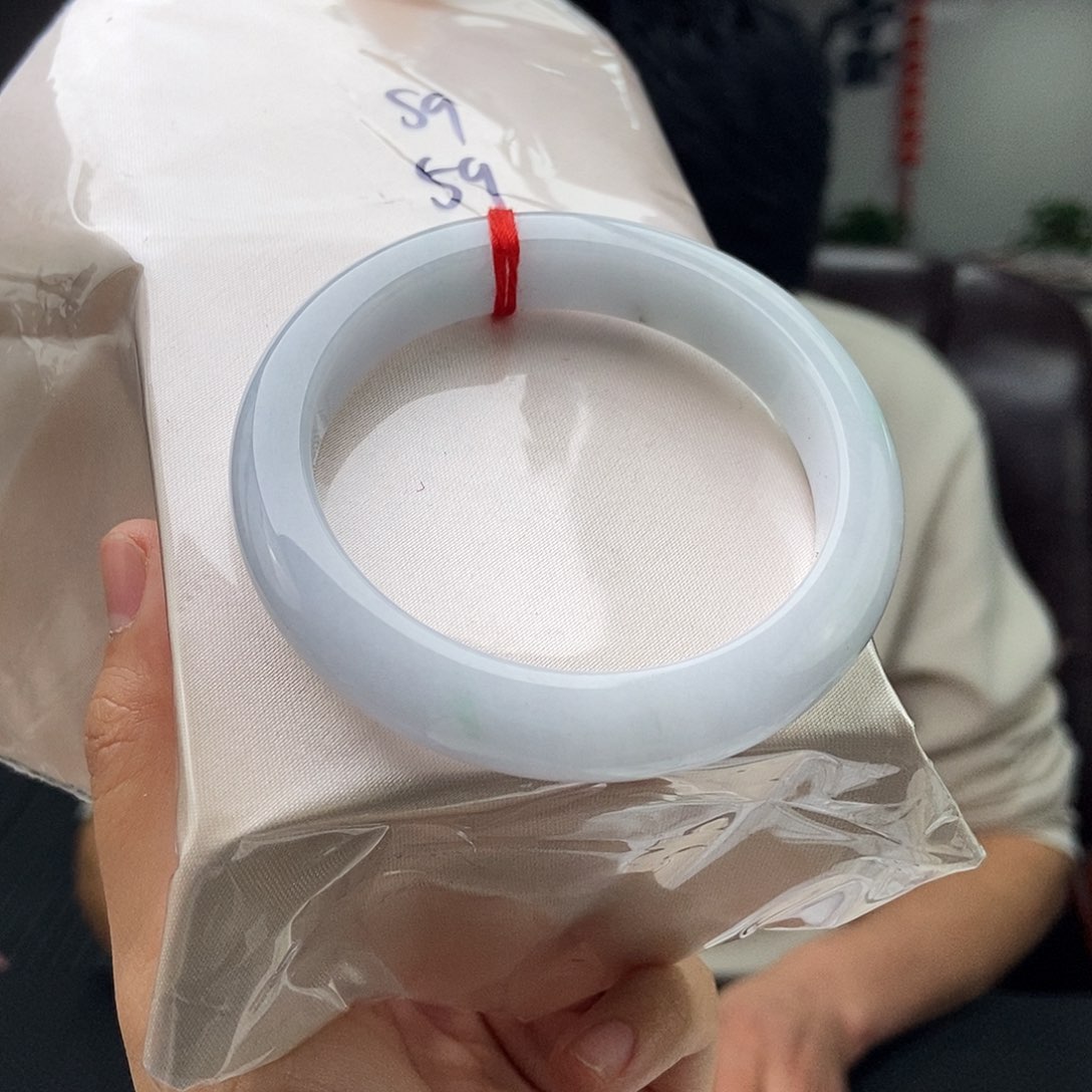 翡翠手镯未镶嵌拍一发一