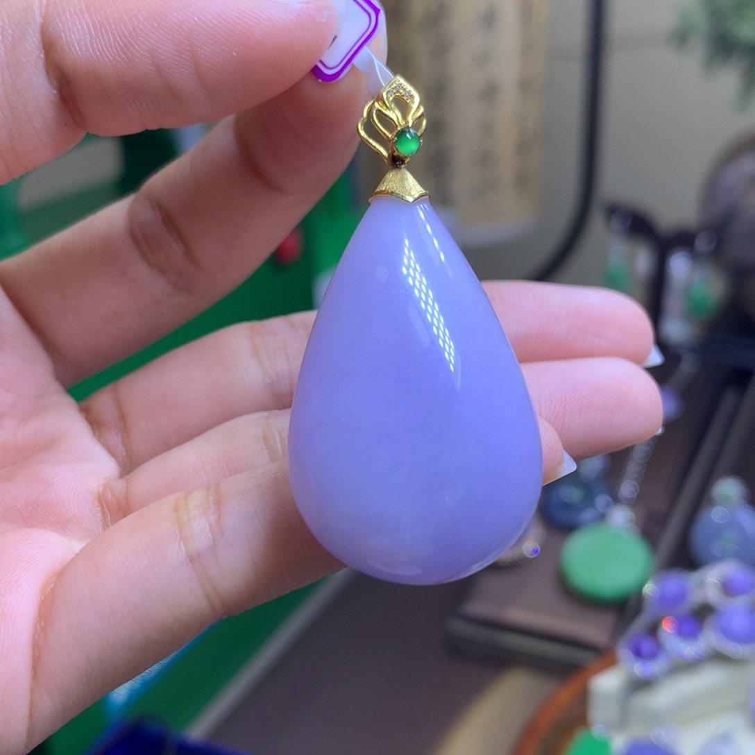 翡翠颈饰18K金镶嵌翡翠