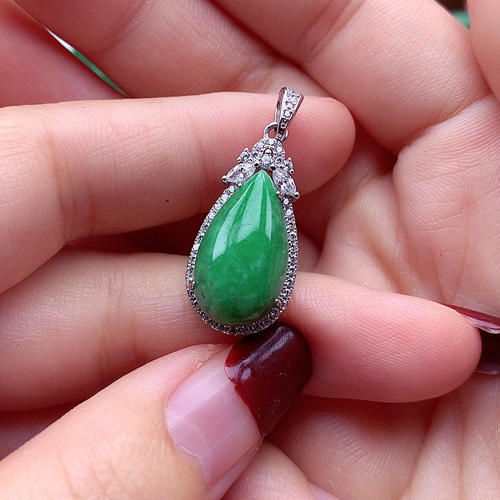 翡翠颈饰银S925镶嵌翡翠