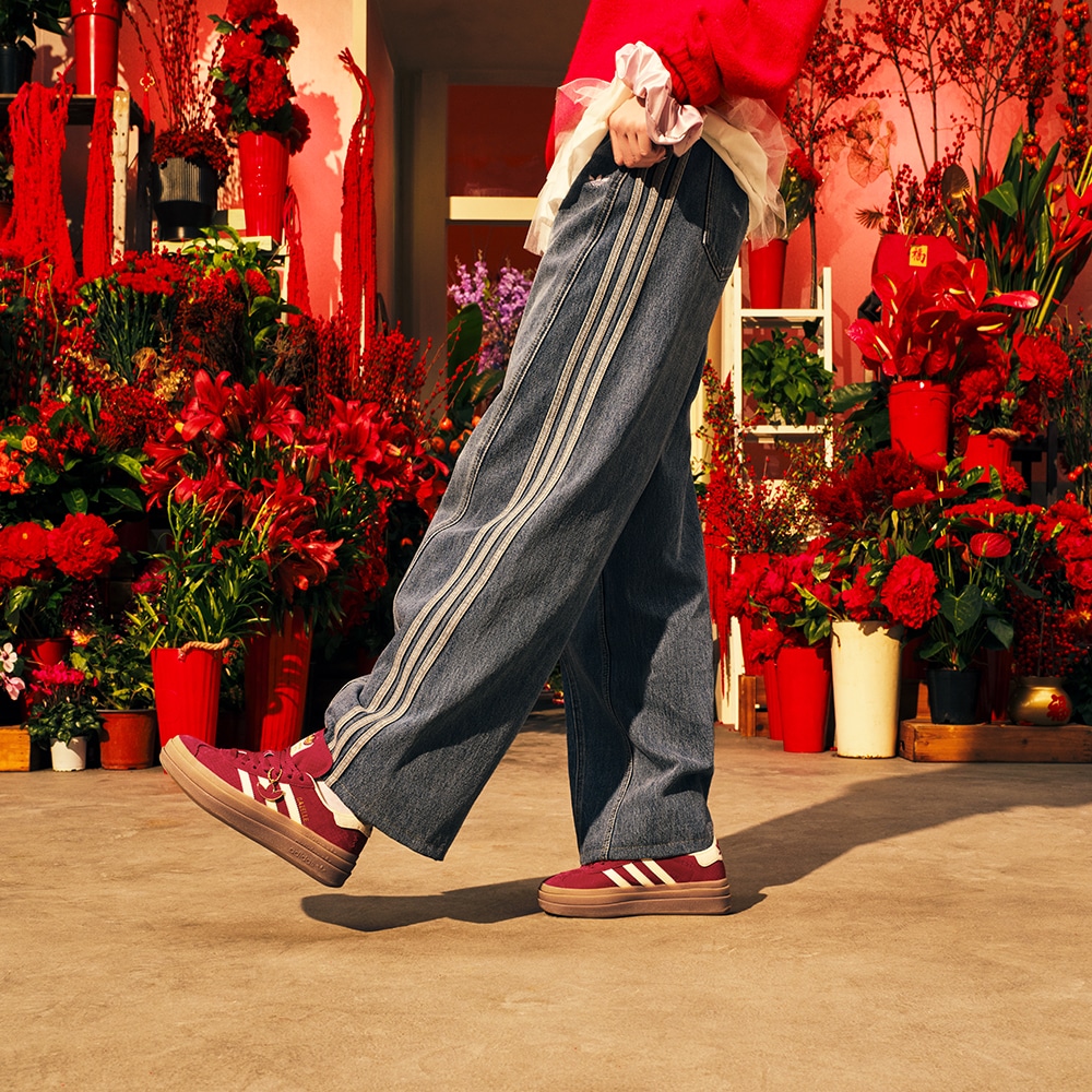 Adidas阿迪达斯三叶草宋雨琦同款蛇年款牛仔阔腿运动弯刀裤JN0726