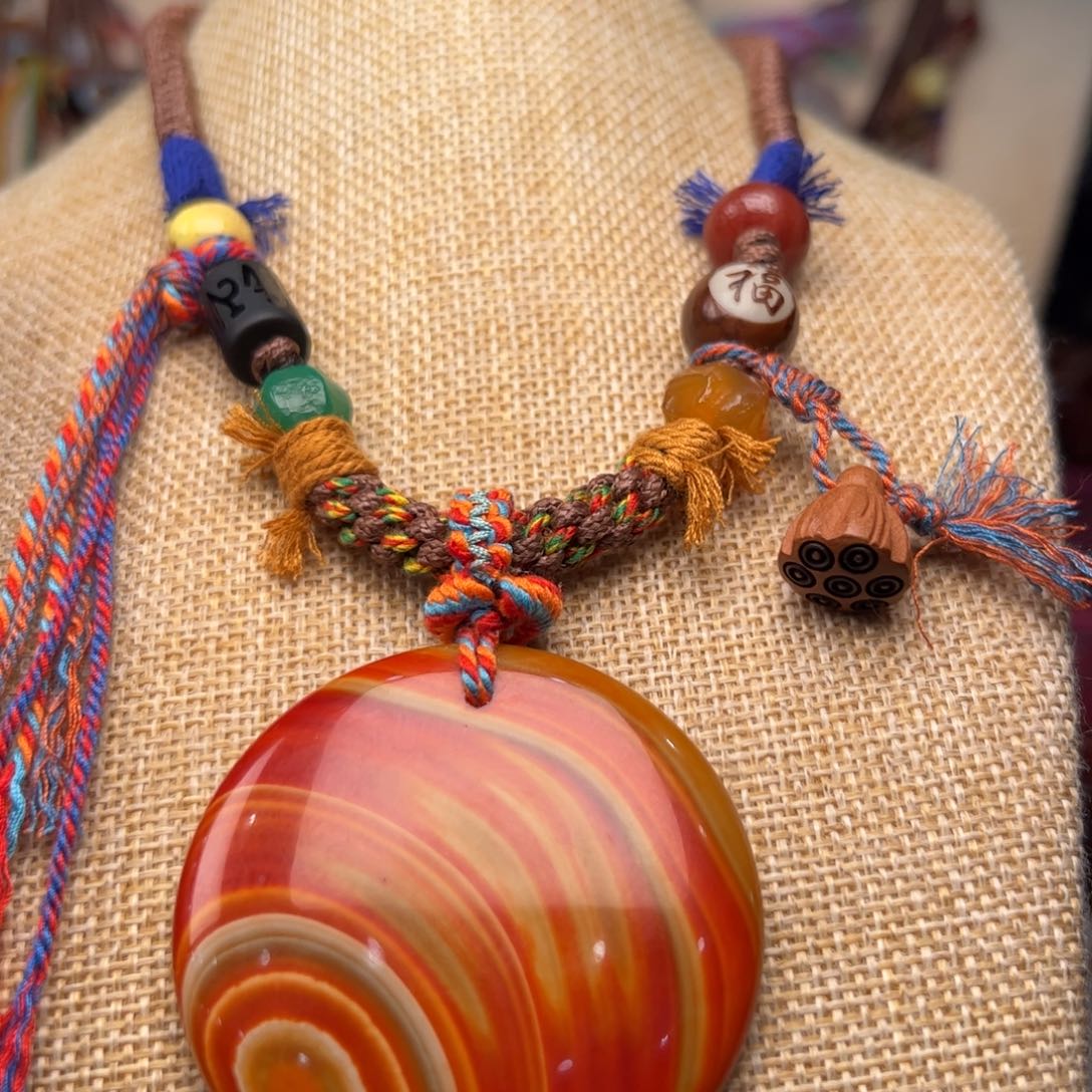 玛瑙/玉髓颈饰未镶嵌