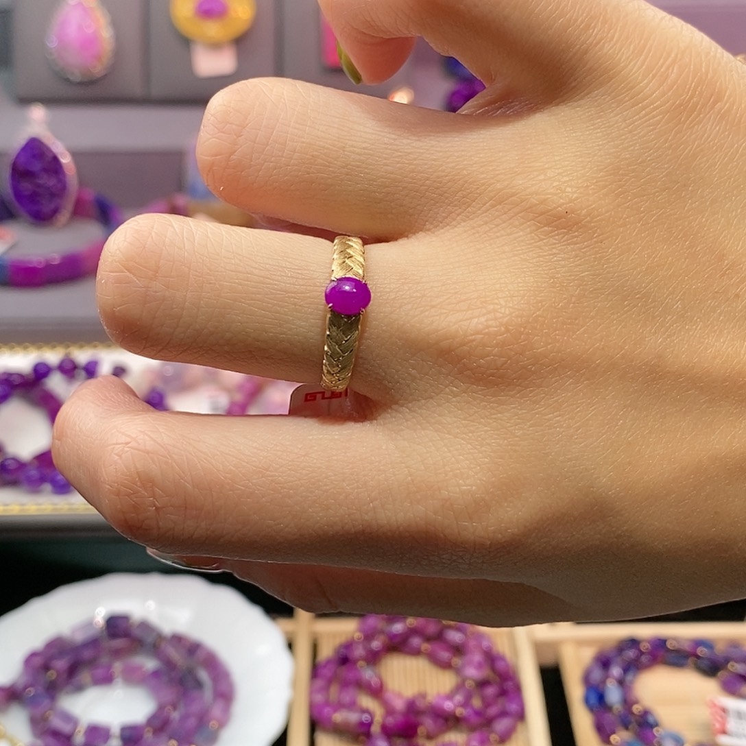 苏纪石（舒俱来）18K金镶嵌戒指