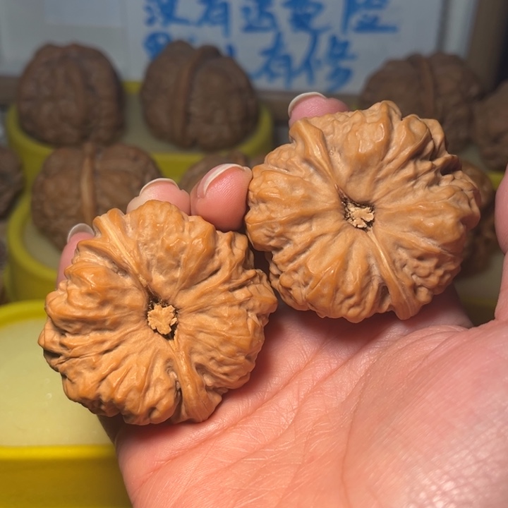 核桃顺****^蛙蛙45。。。。。。。。。