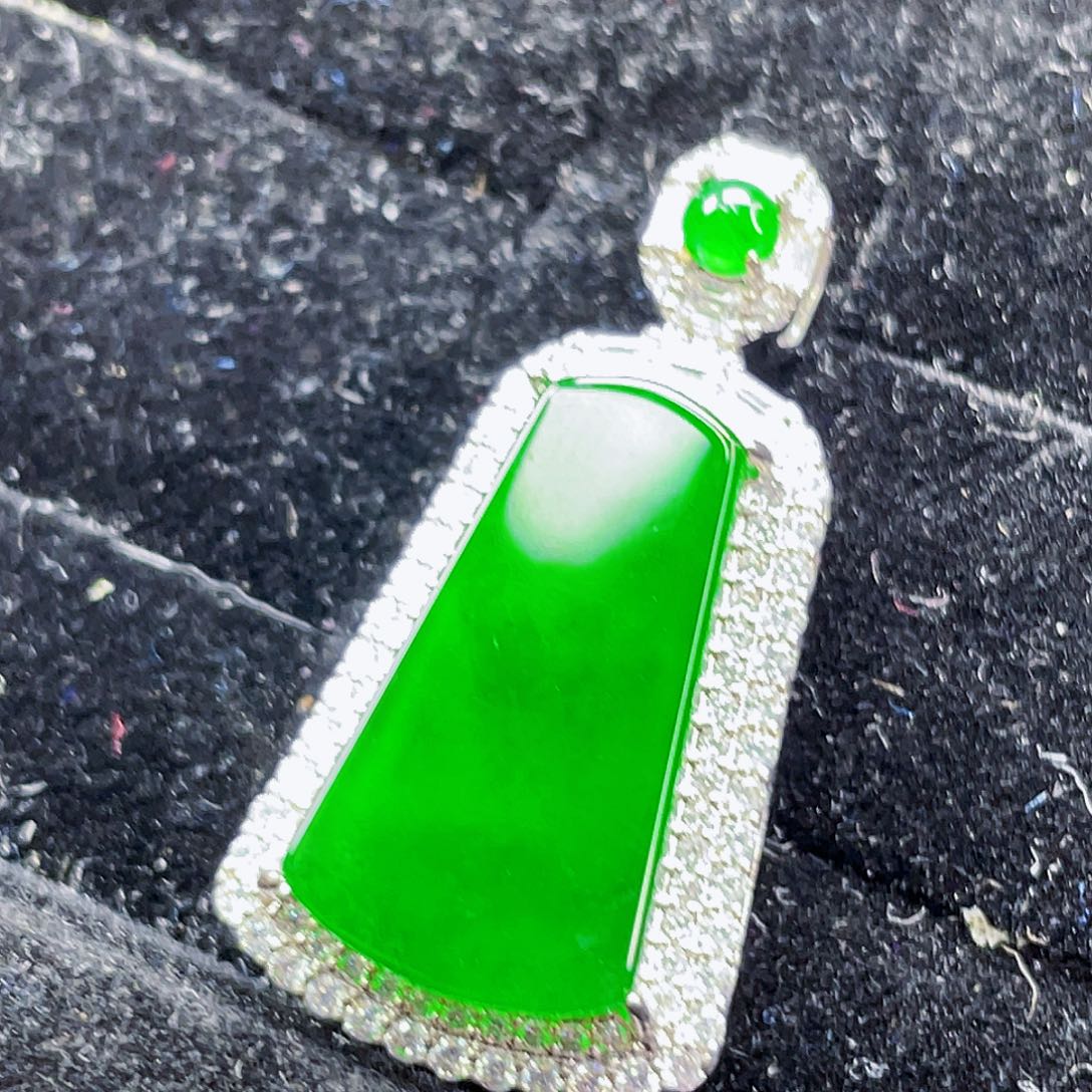 翡翠未镶嵌颈饰440