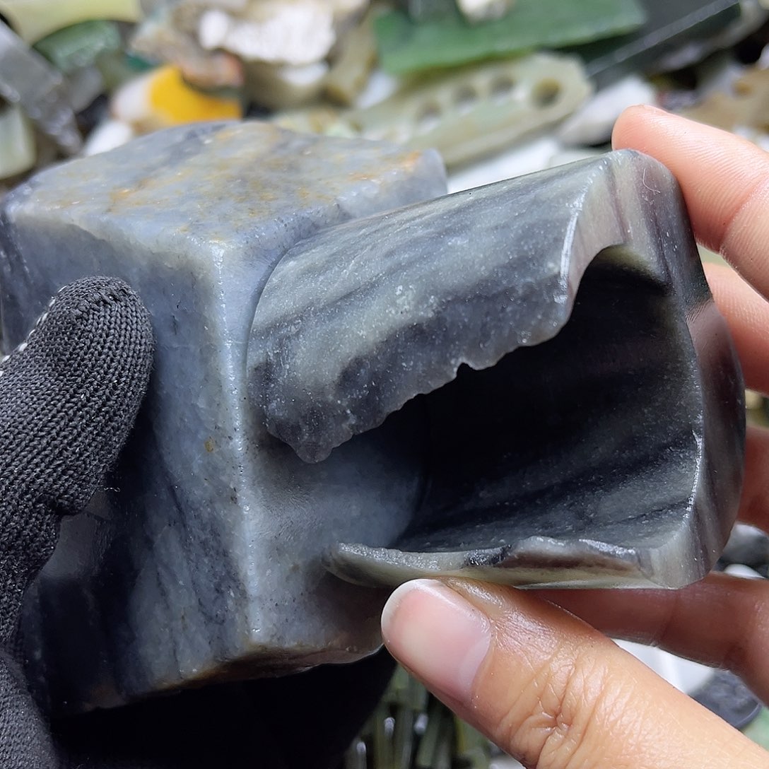 颈饰未镶嵌和田玉鑫*一