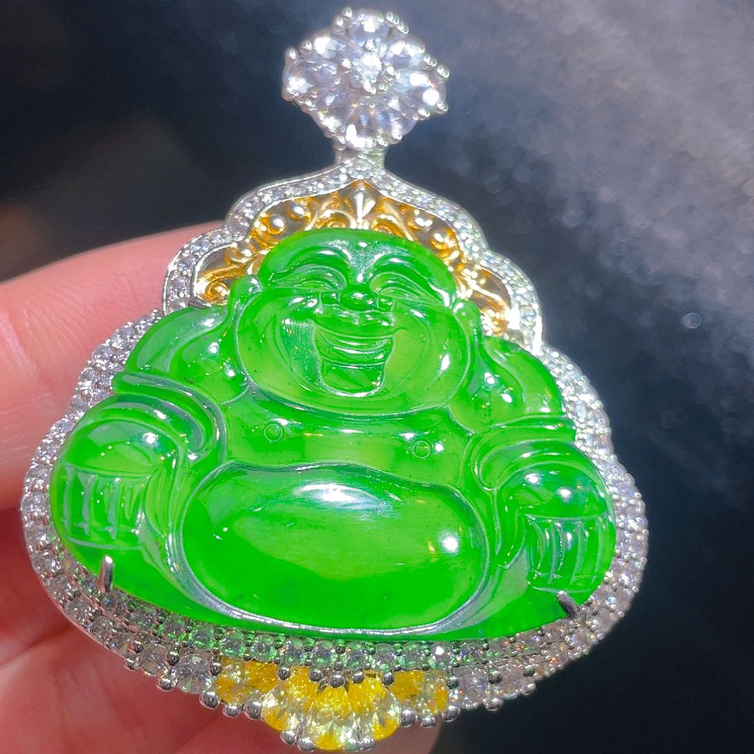 翡翠颈饰未镶嵌翡翠