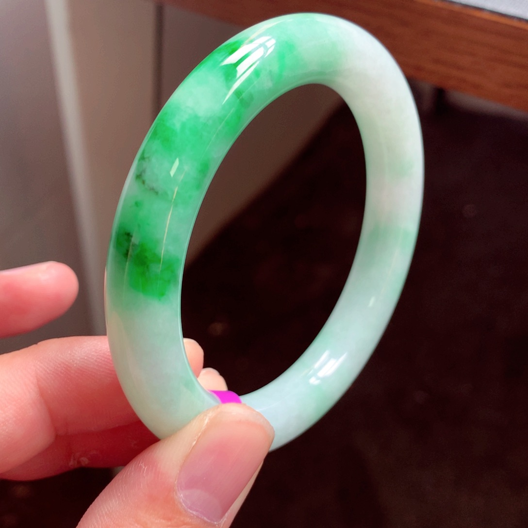 翡翠手镯未镶嵌林*妹缅甸翡翠