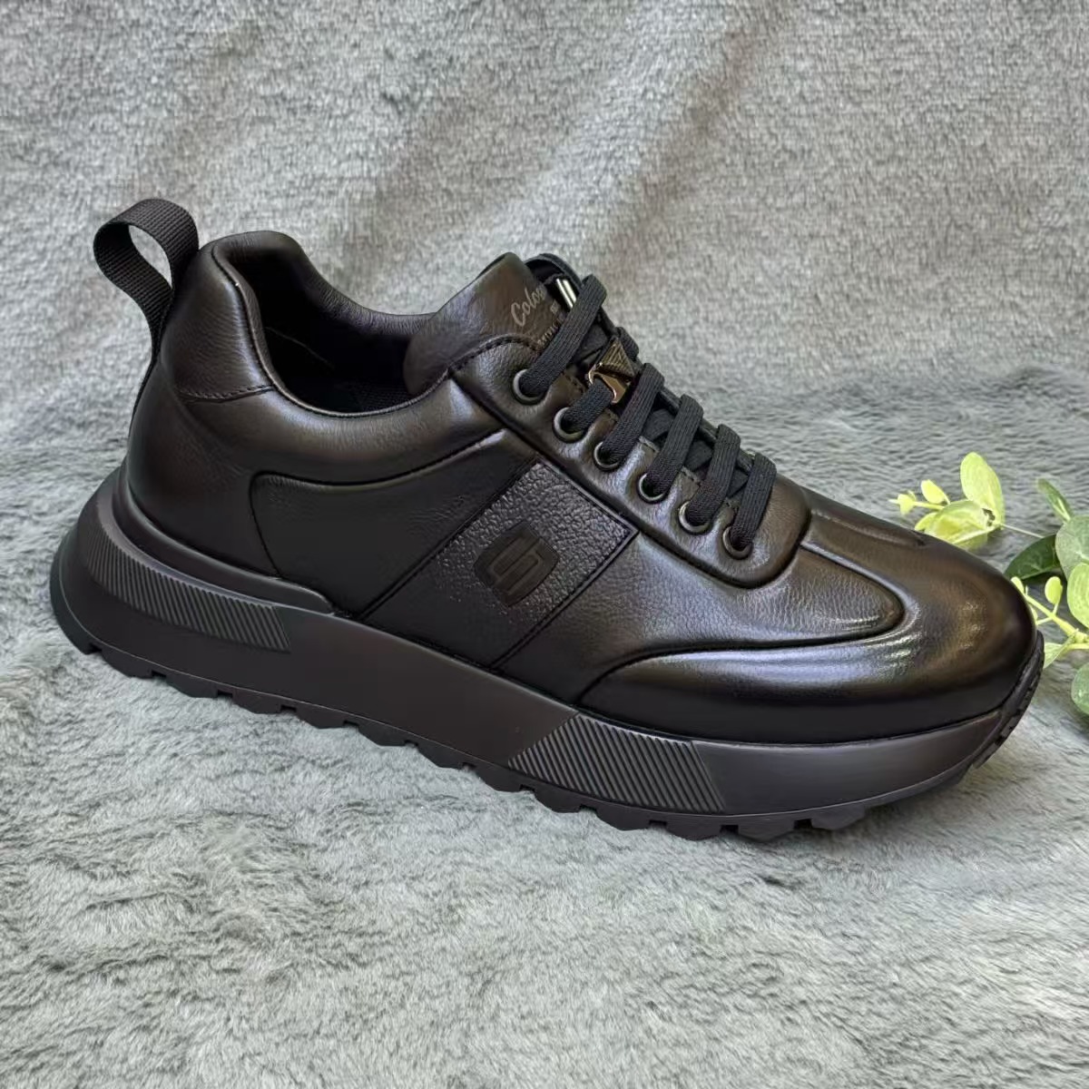 D99素面男士时尚潮流休闲皮鞋圆头系带厚底商务百搭舒适简约秋季