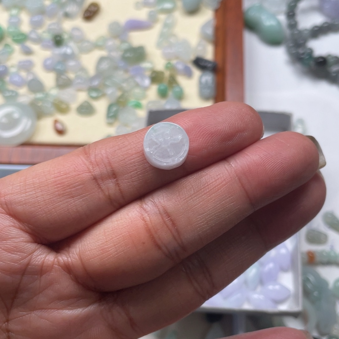 翡翠未镶嵌颈饰67896789