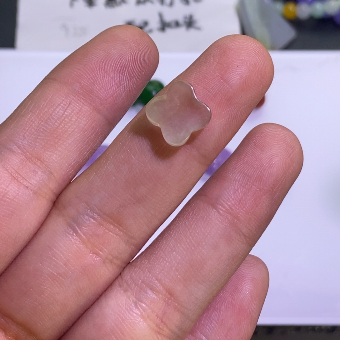 翡翠未镶嵌颈饰吊坠