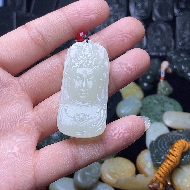 颈饰未镶嵌和田玉