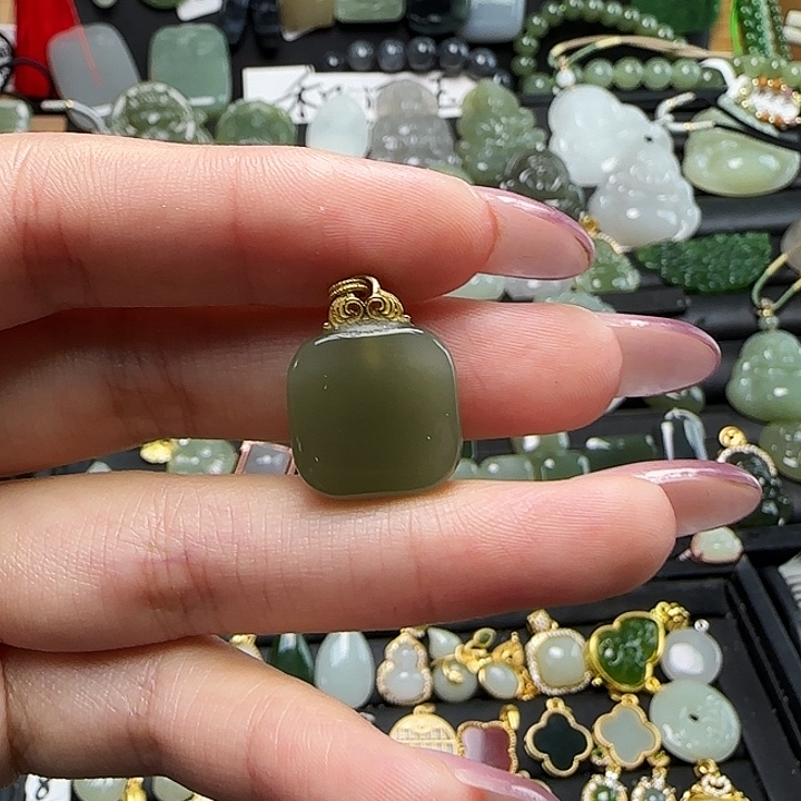 和田玉银S925镶嵌颈饰