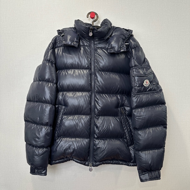 未使用 MONCLER 蓝色玛雅羽绒服/尺码4/11685