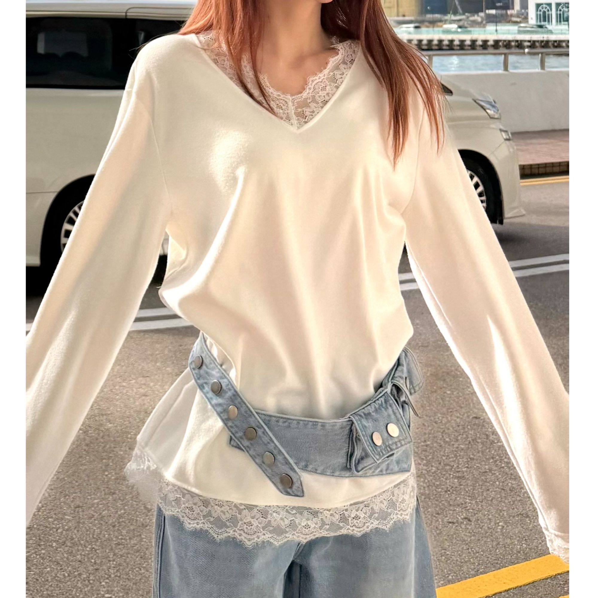 婉君【云朵蕾丝】秋冬新款v领蕾丝保暖长袖打底上衣LWJ25D4T4123