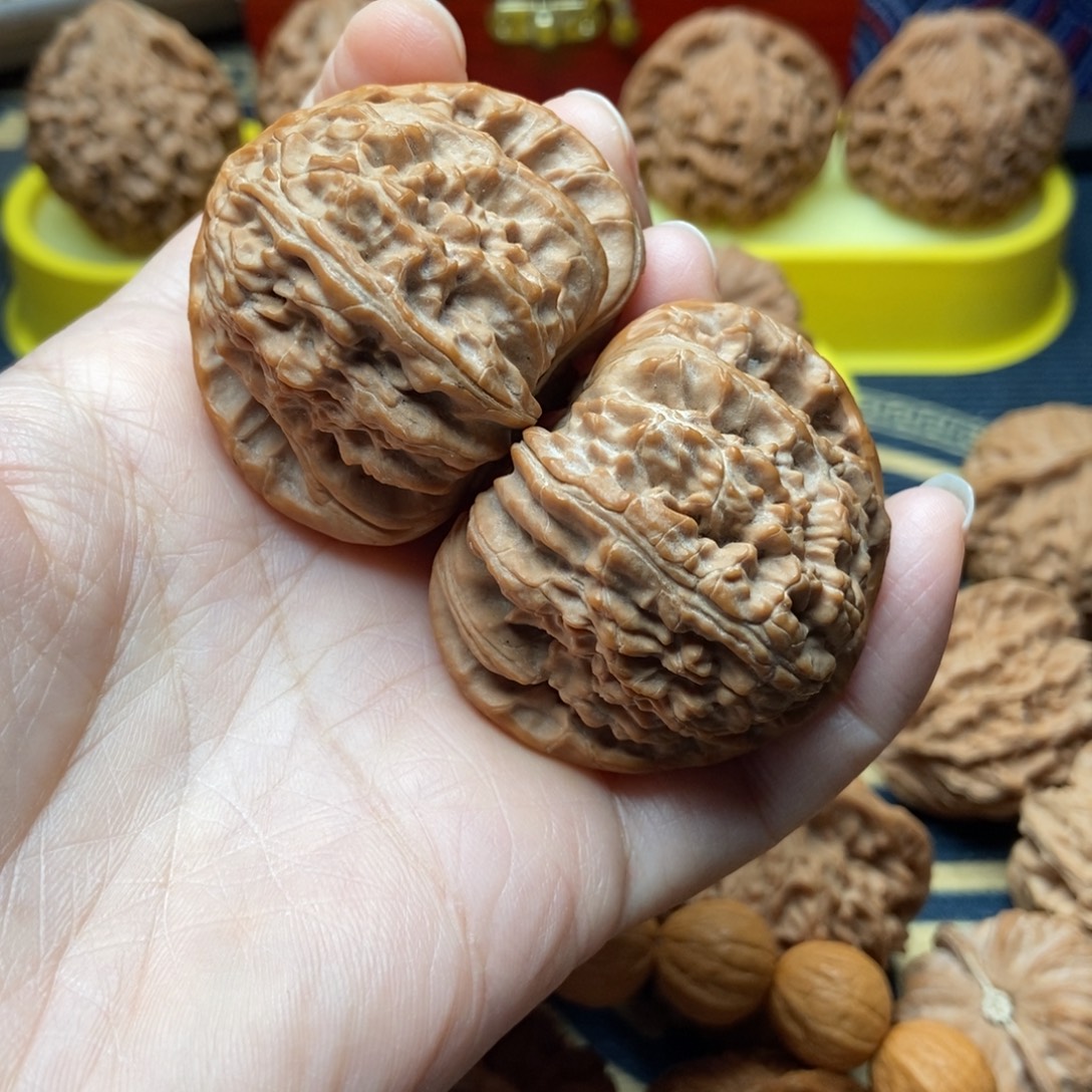 把件文玩核桃三角白45