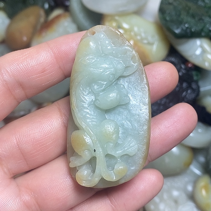 和田玉（糖玉）未镶嵌挂件