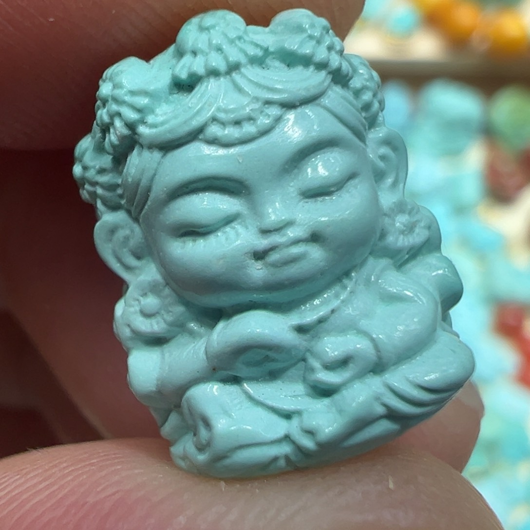 绿松石未镶嵌颈饰
