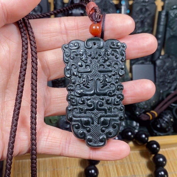 和田玉（青玉）颈饰未镶嵌