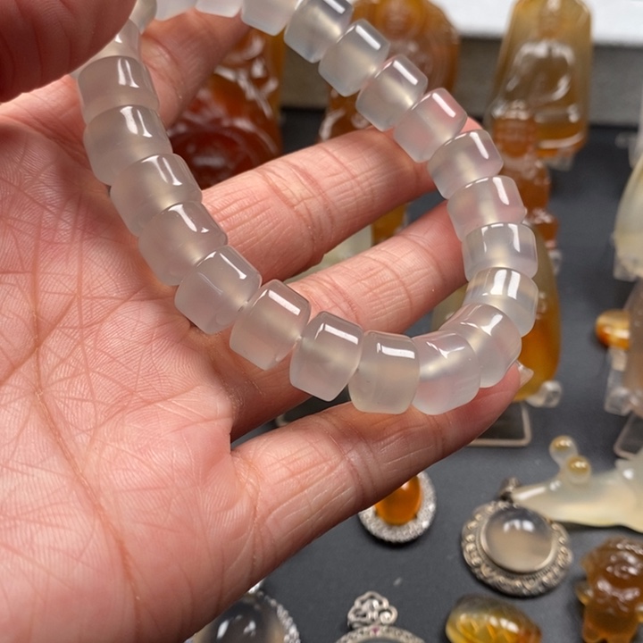 玛瑙/玉髓手串未镶嵌