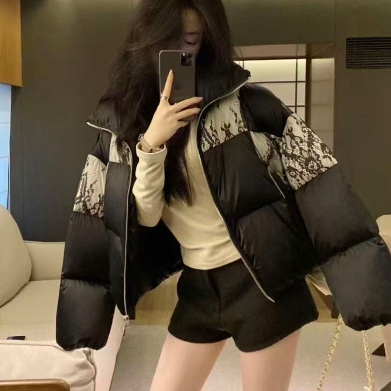 米莱Jiaer/冬季拉链翻领拼蕾丝短款羽绒服29990