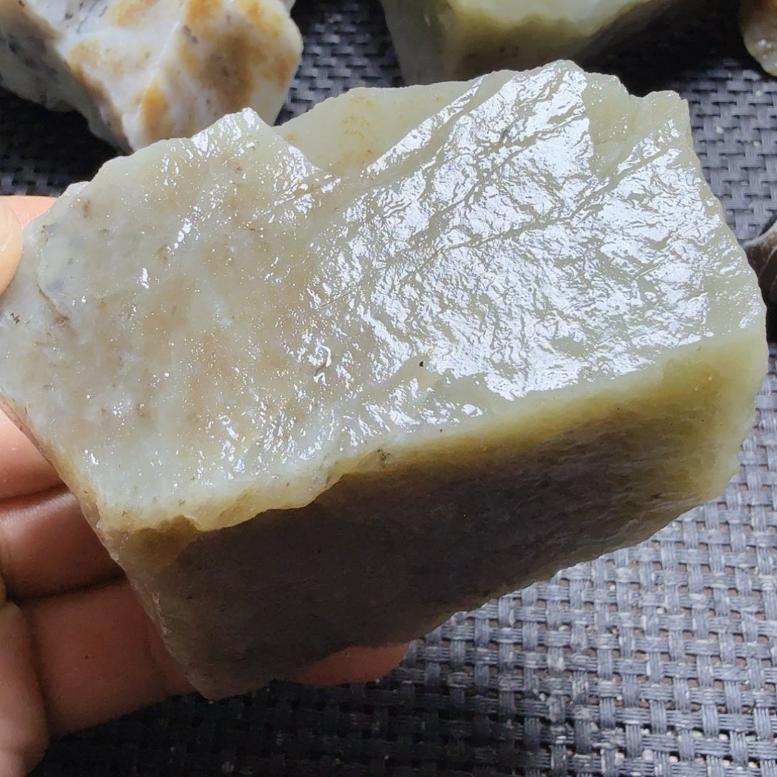 和田玉（糖玉）未镶嵌珠宝半成品