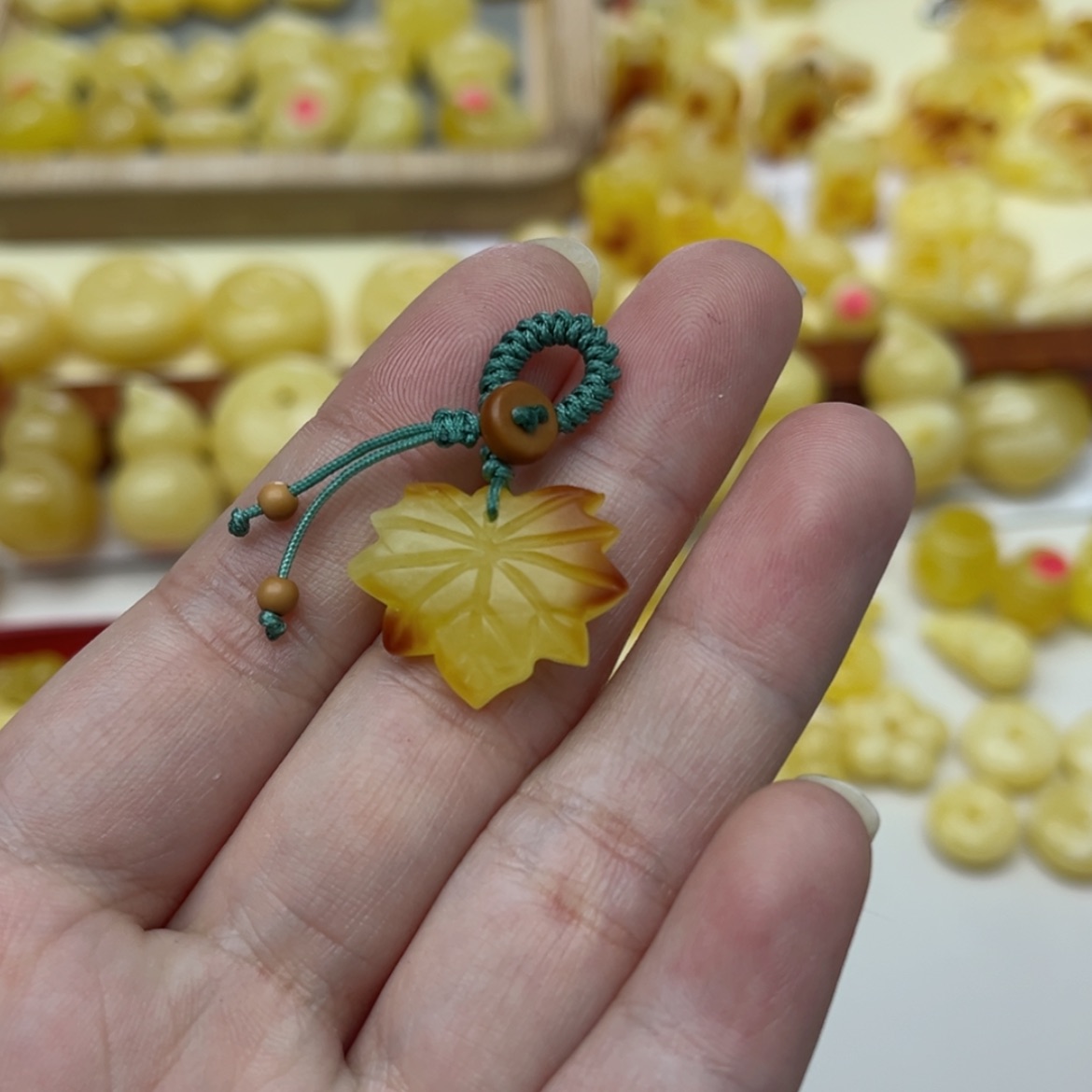 【闪购商品】蜜蜡裸石未镶嵌配饰