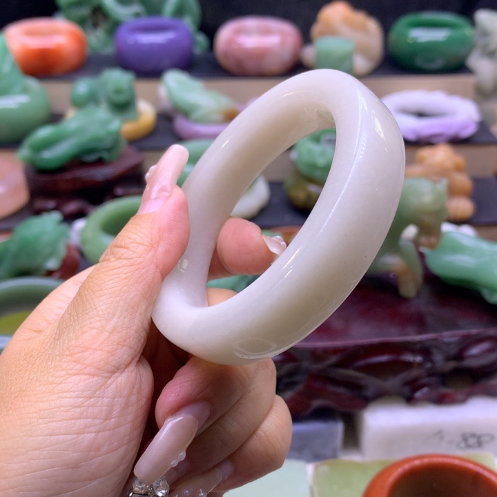 石英岩玉未镶嵌13468975444