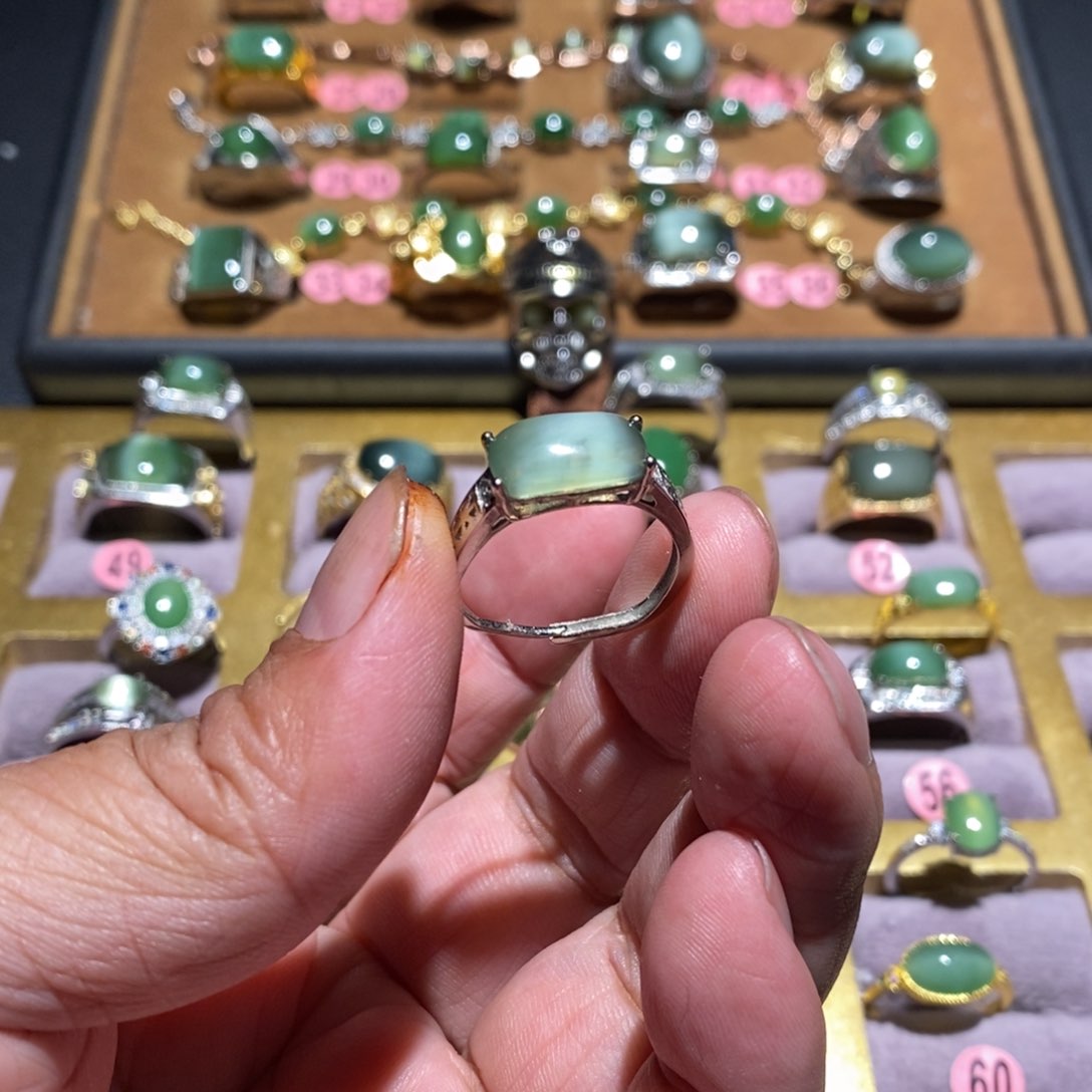 和田玉（碧玉）戒指未镶嵌