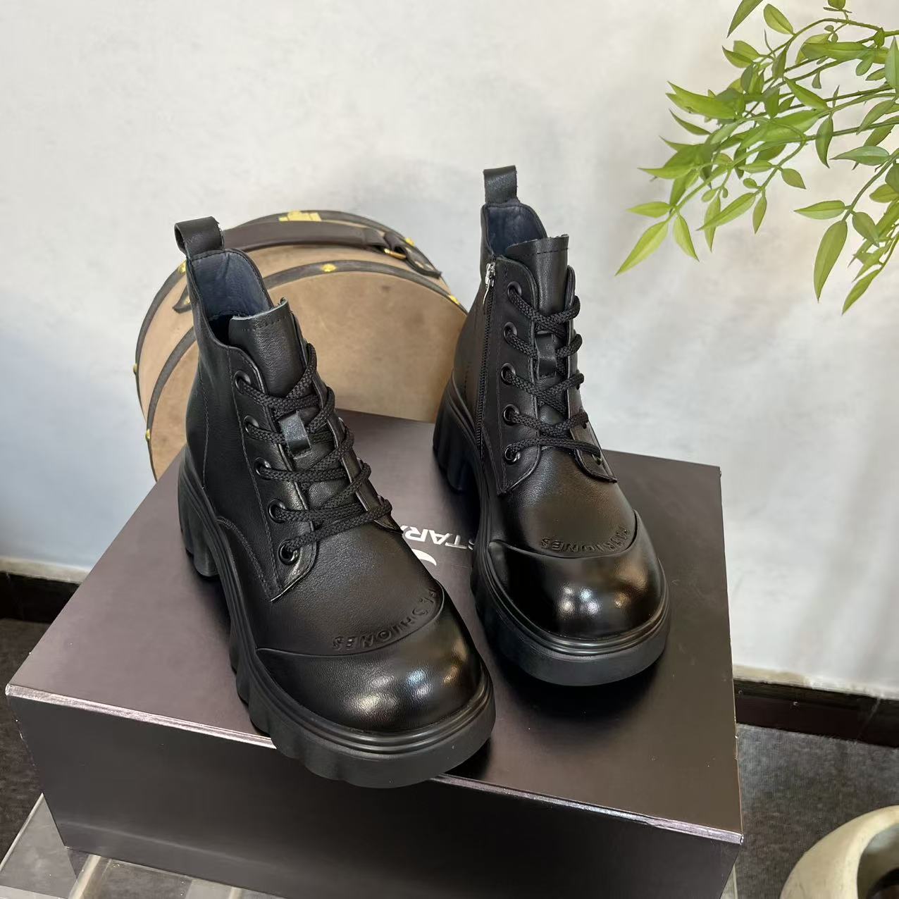 【撤柜断码】牛皮3.5公分/复古真皮短靴女鞋百搭时尚秋冬靴子1365