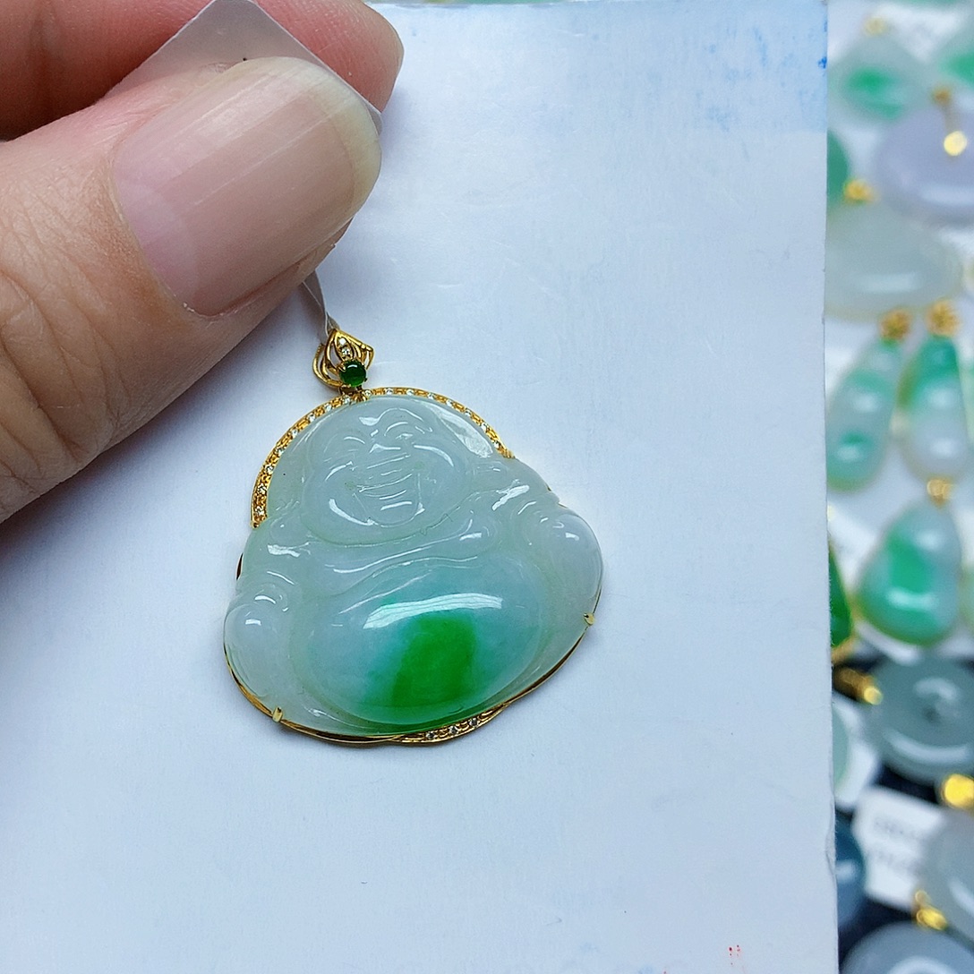 翡翠18K金镶嵌颈饰3467775