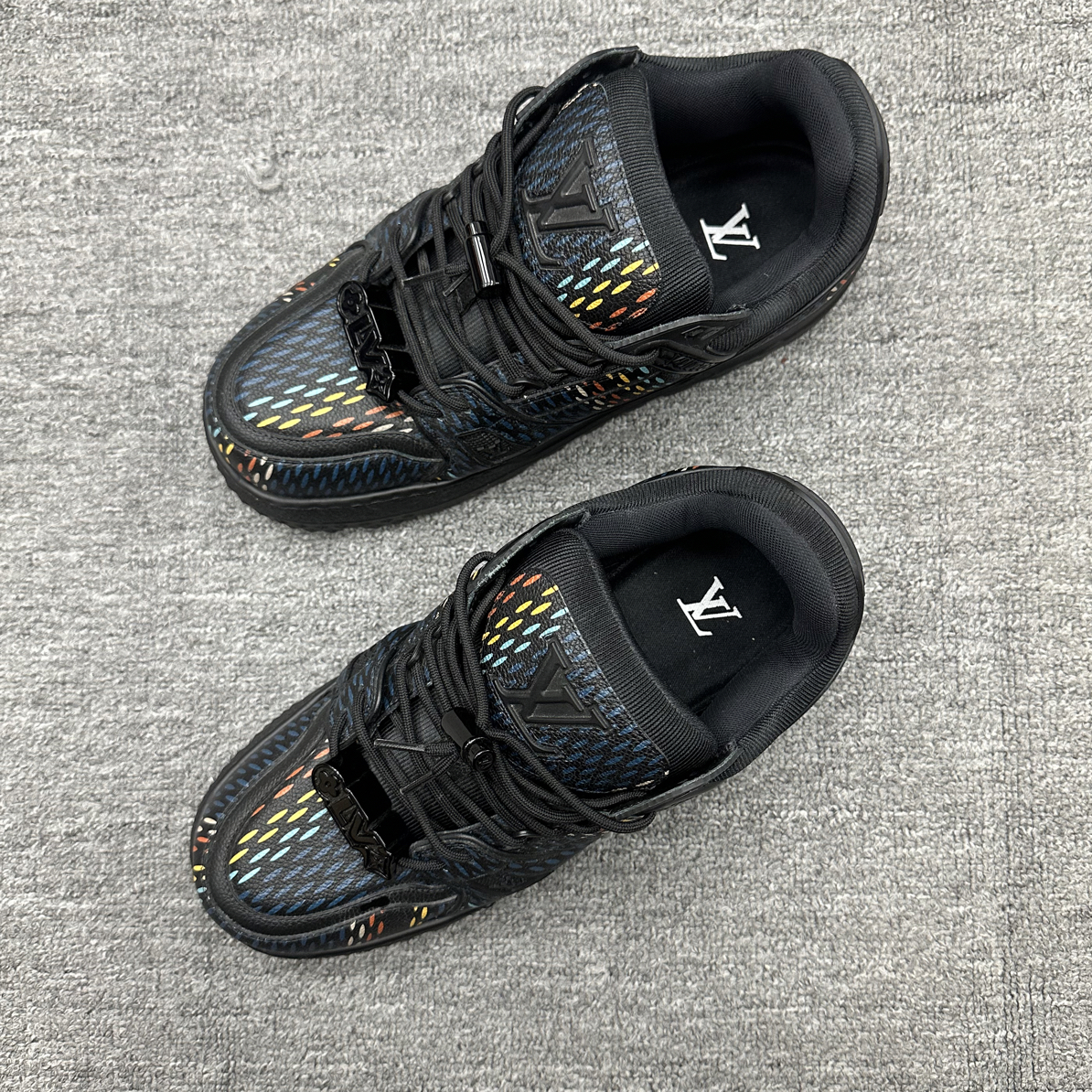 99新 LouisVuitton/路易威登 41 lv trainer 黑彩虹胖丁板鞋 99新