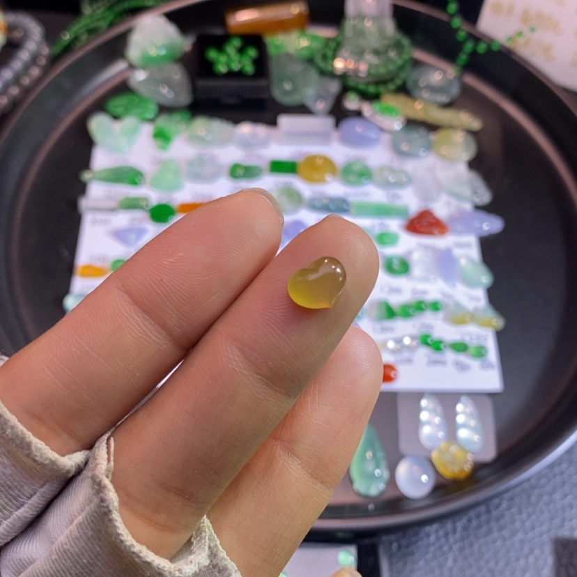 【闪购商品】翡翠挂件未镶嵌心