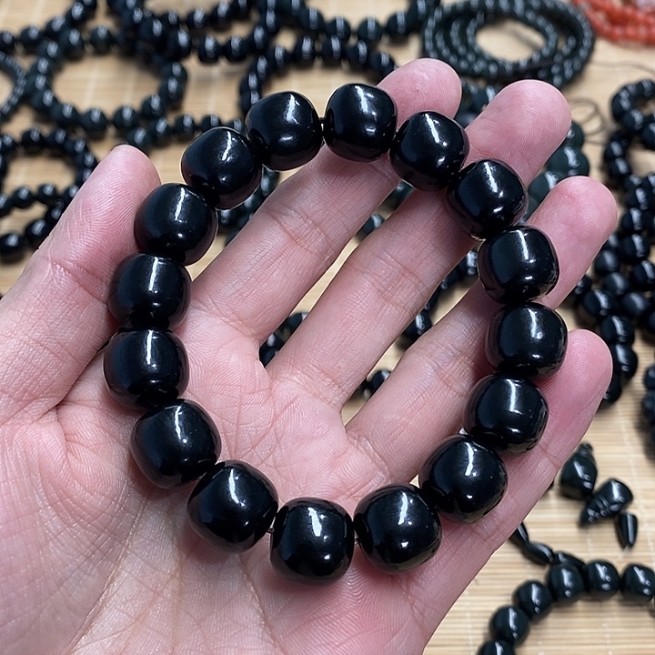 魚***～和田玉未镶嵌手链