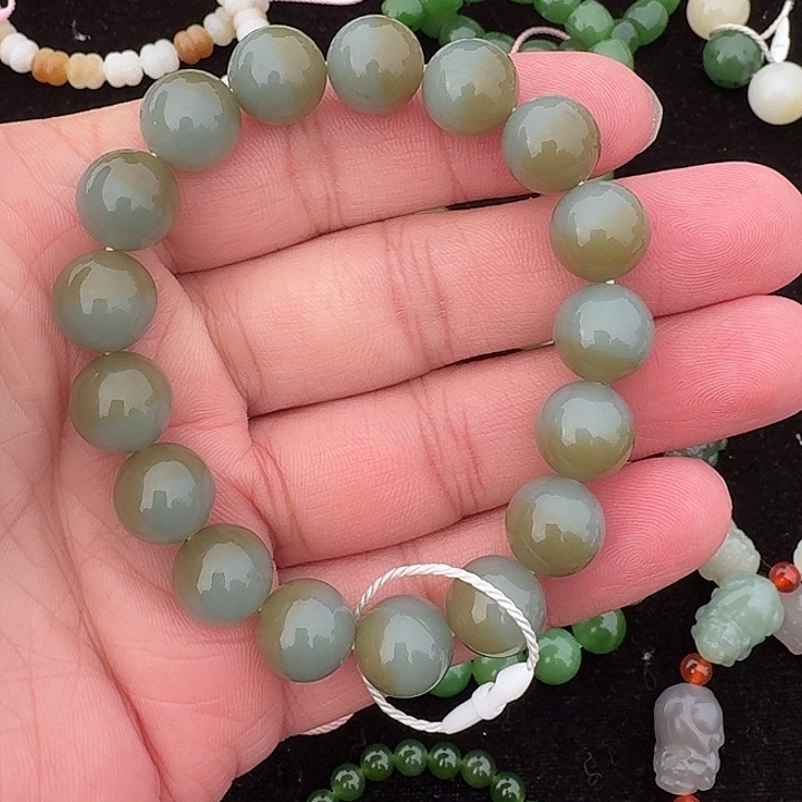 和田玉未镶嵌手串