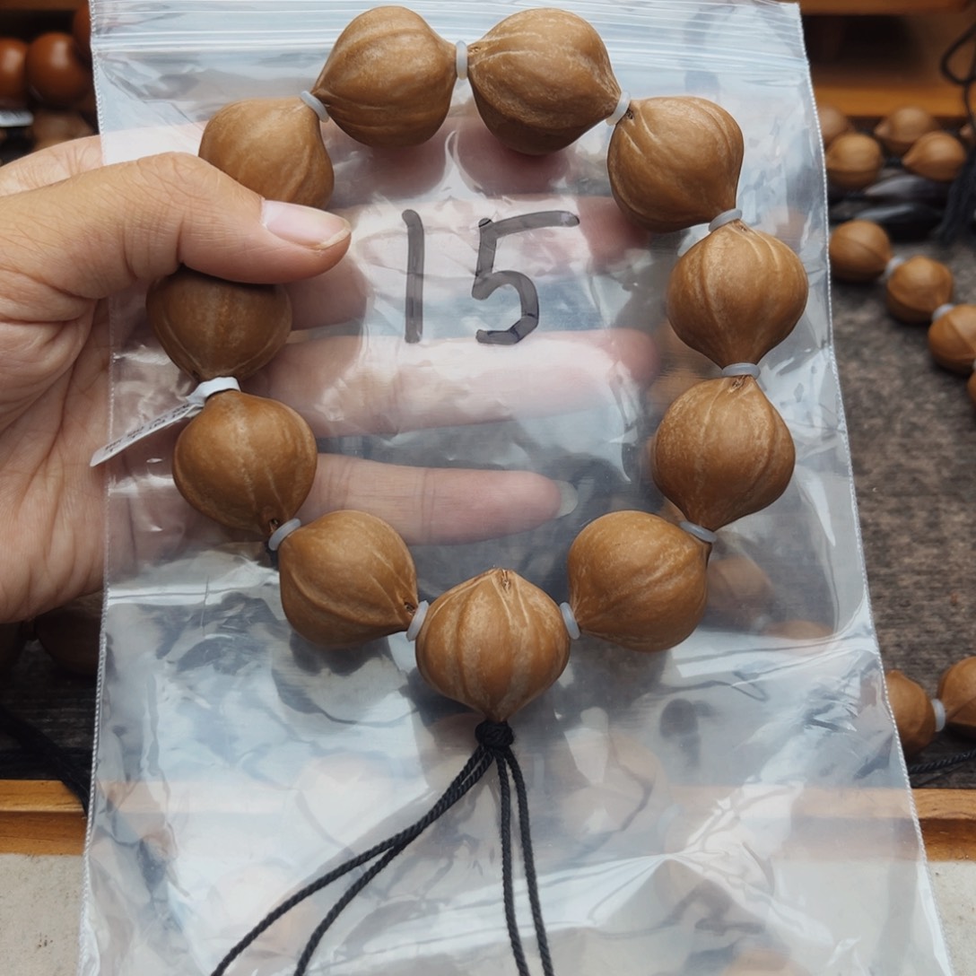 手串/手链橄榄核15号，2.4×2.5蜜桃臀