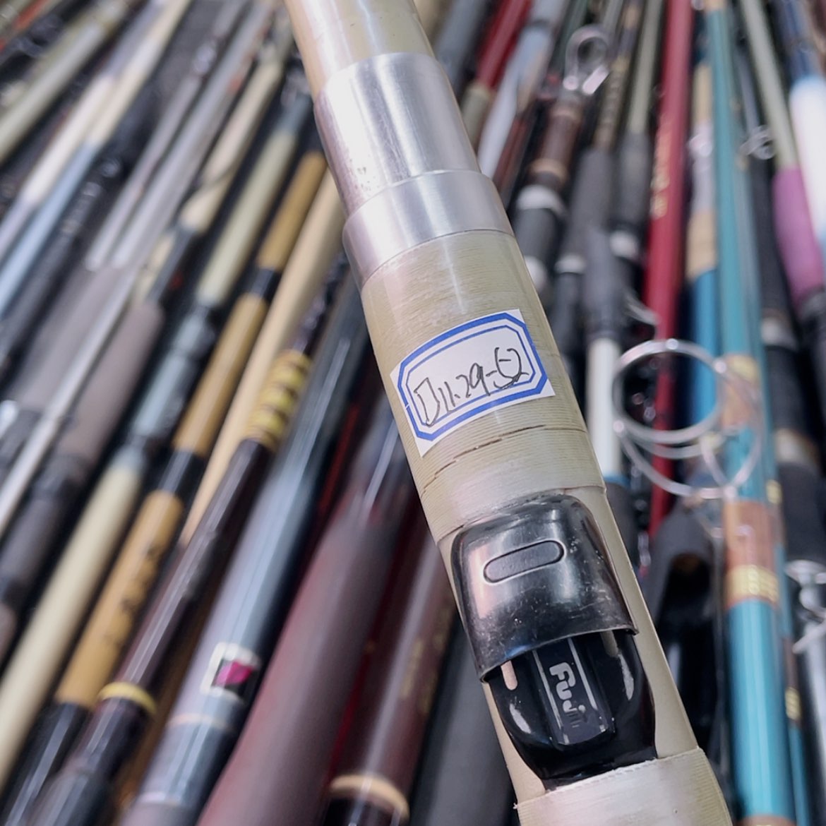 【闪购商品】钓鱼竿微瑕疵孤品