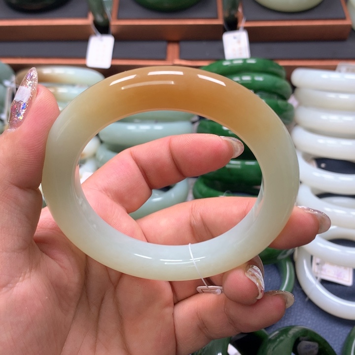 【闪购商品】未镶嵌手镯和田玉