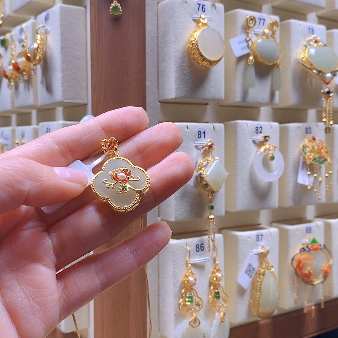 和田玉颈饰银S925镶嵌