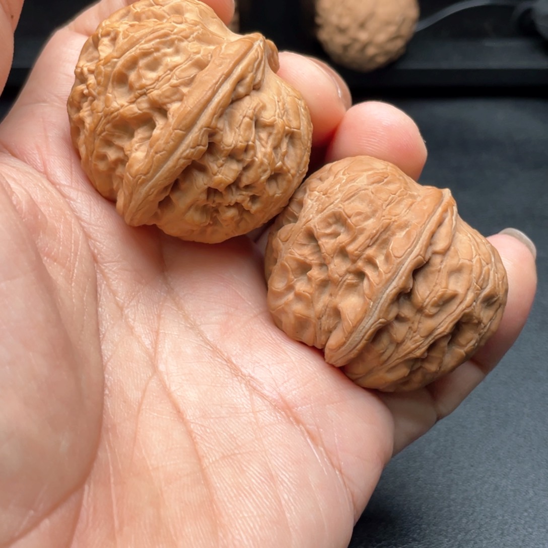 文玩核桃把件元宝