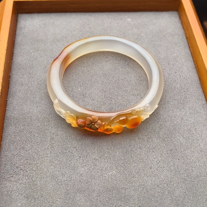 玛瑙/玉髓手镯未镶嵌