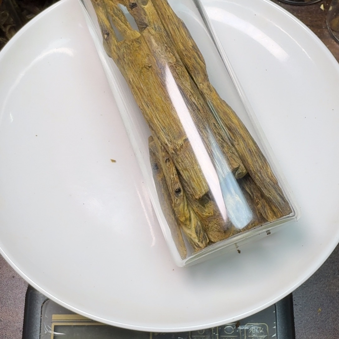 沉香沉香碎屑千里香70克