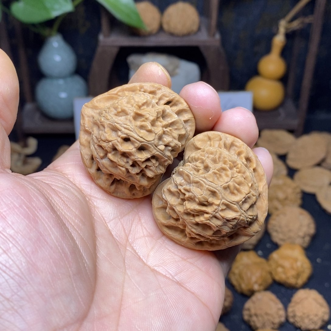 文玩核桃吊坠陈****队42宫灯