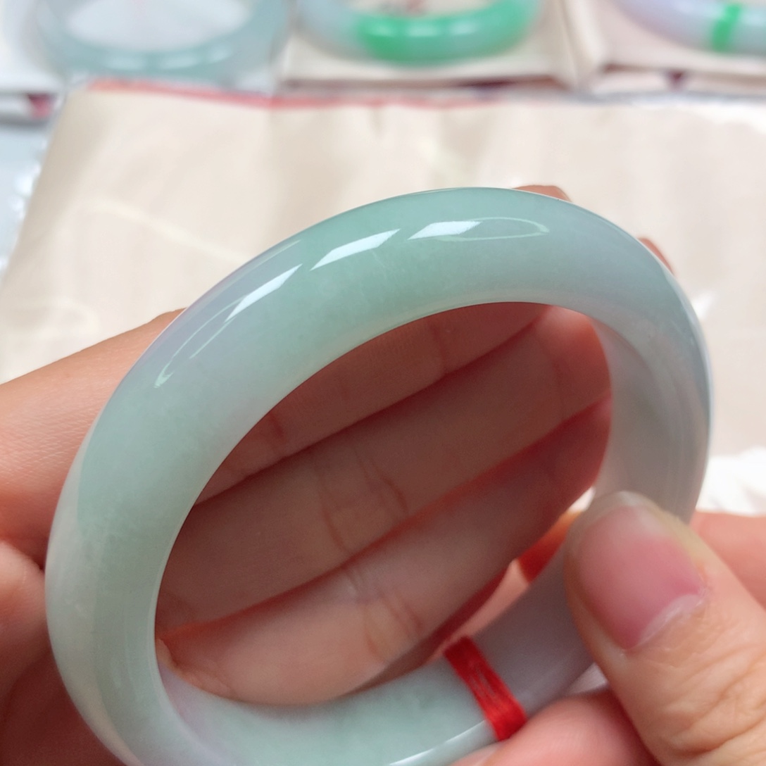翡翠未镶嵌手镯细腻冰胶淡果绿5657