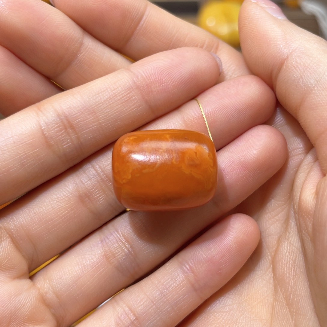 【闪购商品】琥珀裸石未镶嵌桶珠