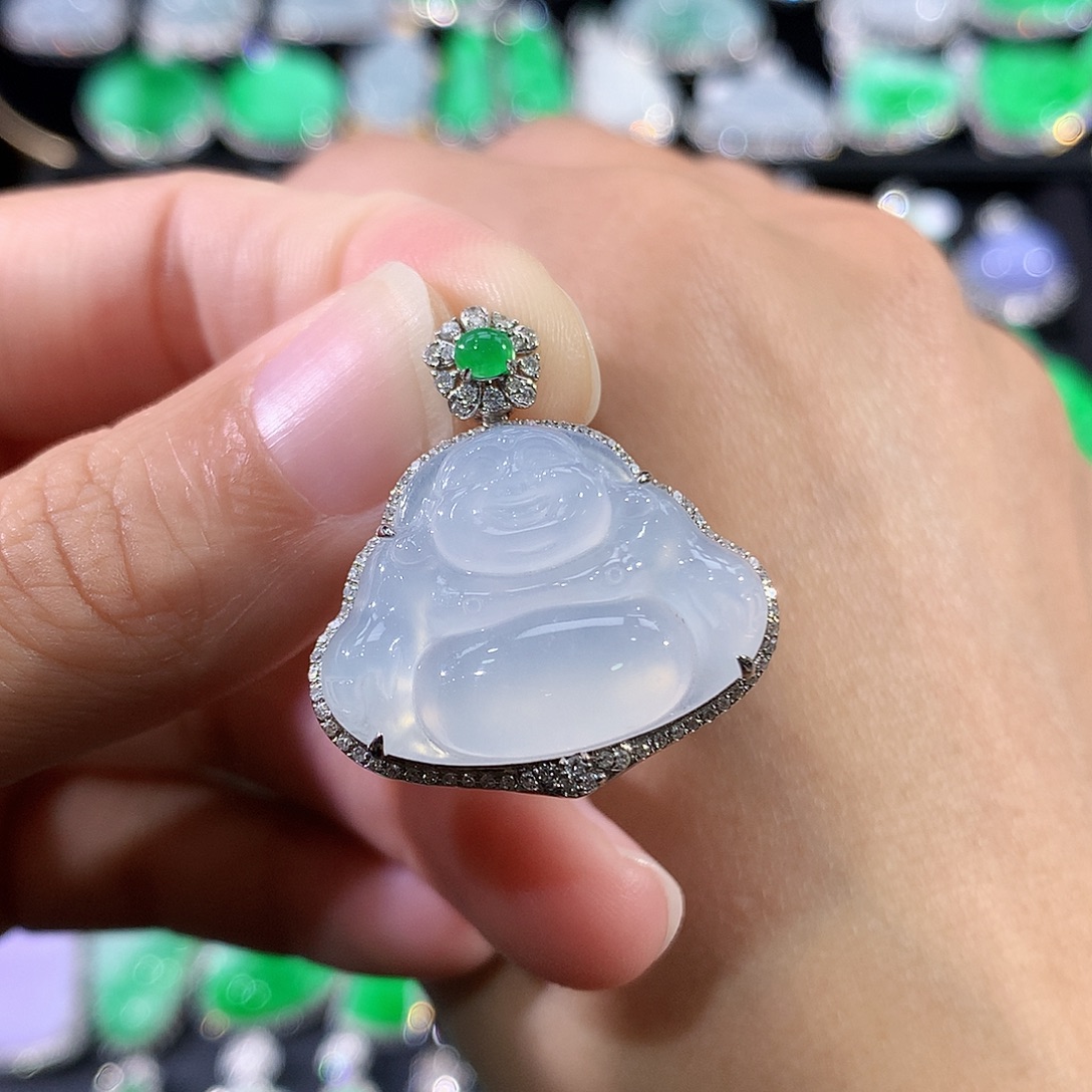 翡翠18K金镶嵌颈饰