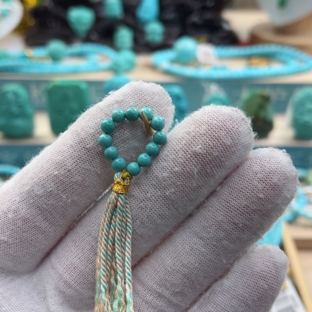 绿松石配饰未镶嵌