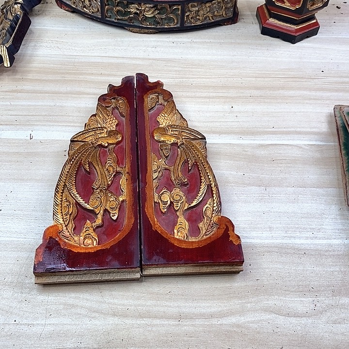 香榧木茶室空间老木雕花板