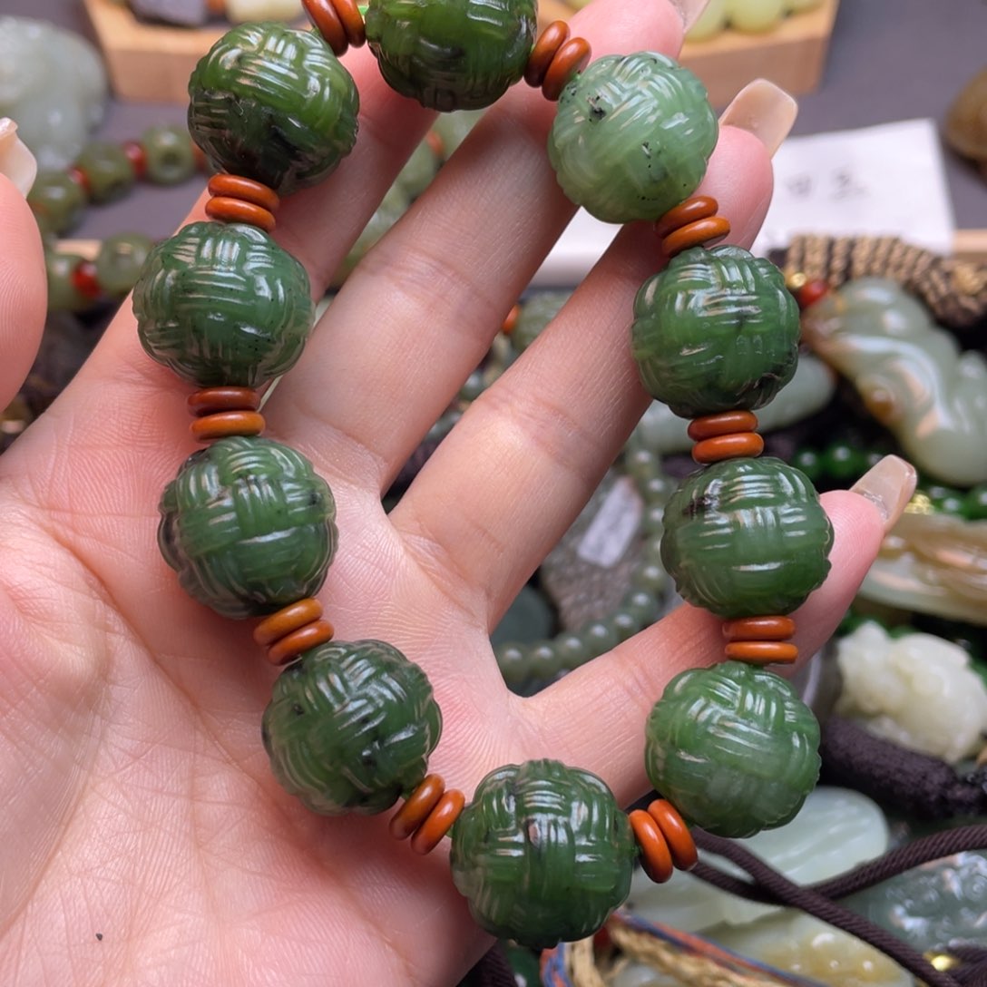 和田玉颈饰未镶嵌